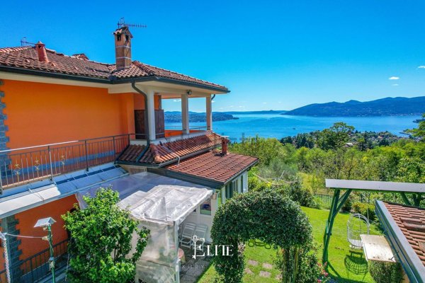 casa indipendente in vendita a Ghiffa