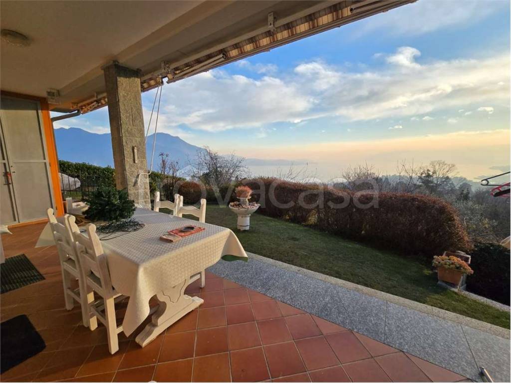 casa indipendente in vendita a Ghiffa