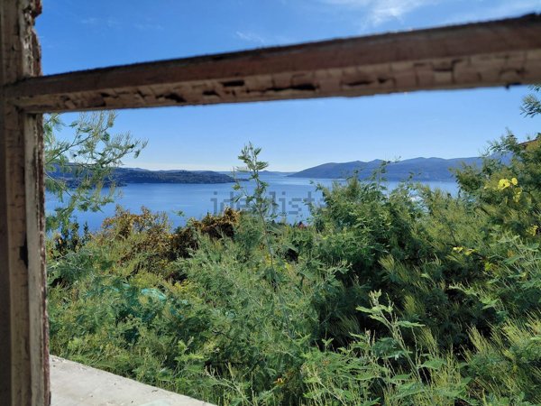 casale in vendita a Ghiffa