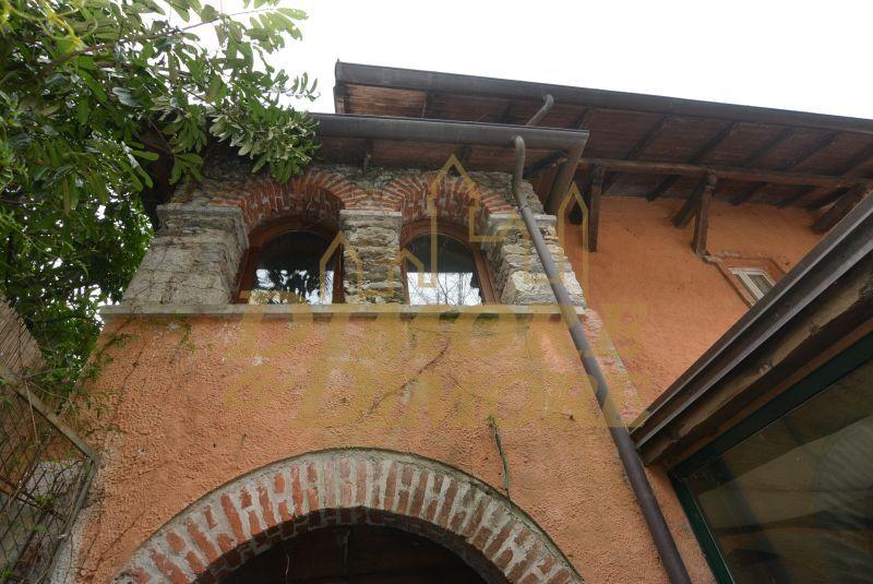 casa indipendente in vendita a Ghiffa