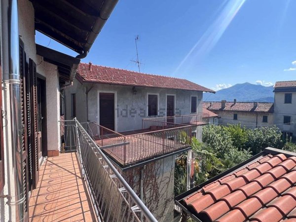 casa indipendente in vendita a Ghiffa in zona Ronco