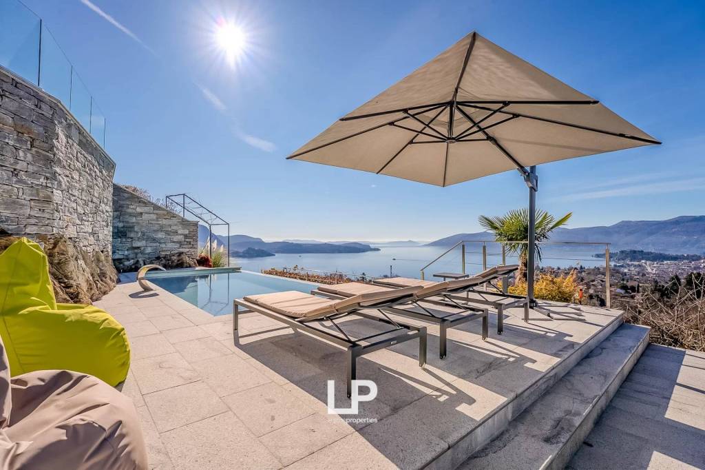 casa indipendente in vendita a Ghiffa