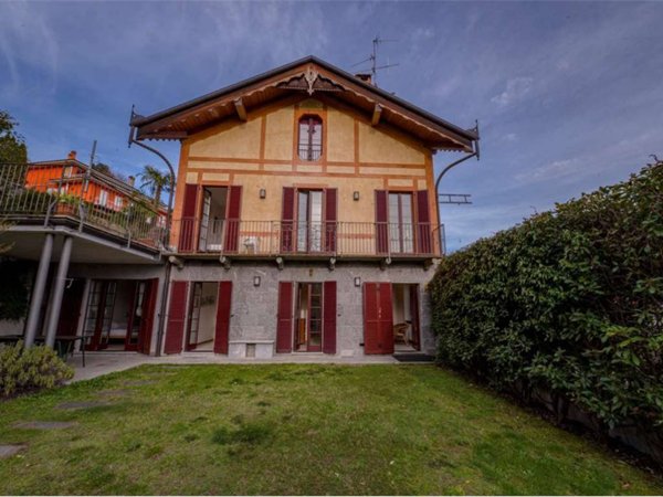 casa indipendente in vendita a Ghiffa