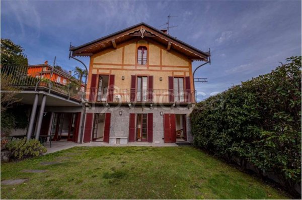 casa indipendente in vendita a Ghiffa