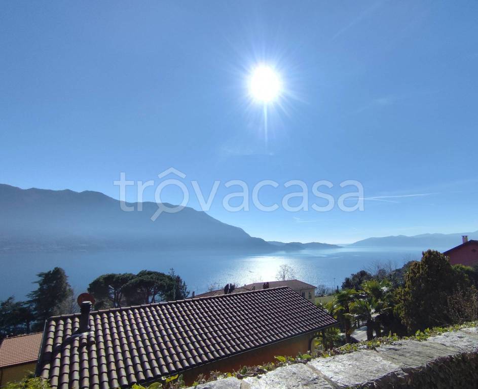 casa indipendente in vendita a Ghiffa