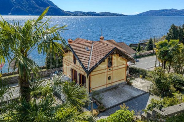 casa indipendente in vendita a Ghiffa