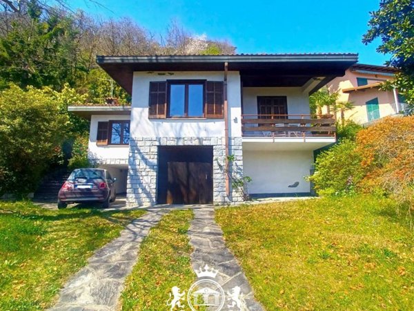 casa indipendente in vendita a Ghiffa