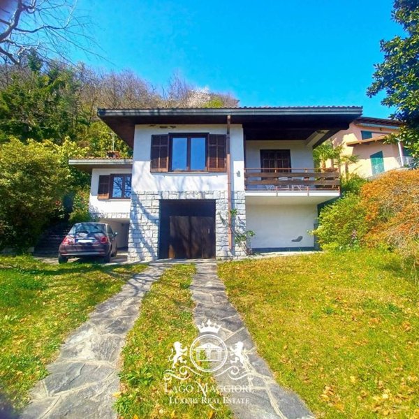 casa indipendente in vendita a Ghiffa in zona Deccio