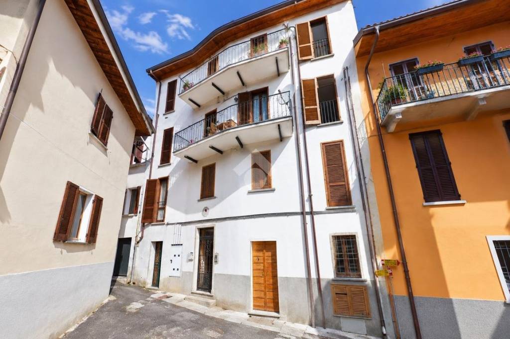 appartamento in vendita a Ghiffa in zona Frino