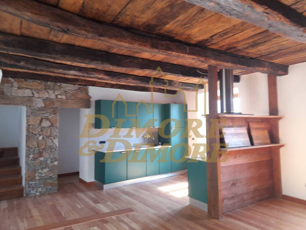 casa indipendente in vendita a Ghiffa