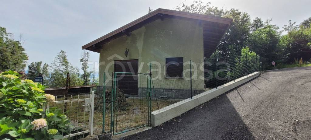 casa indipendente in vendita a Gignese in zona Nocco