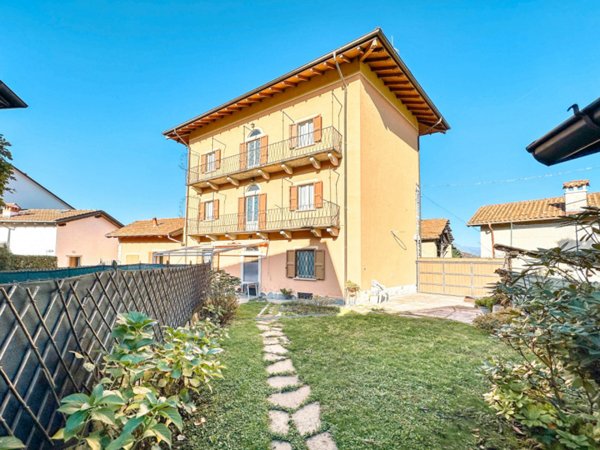 casa indipendente in vendita a Gignese in zona Nocco