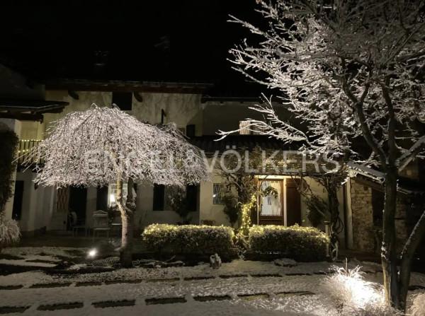 casa indipendente in vendita a Gignese in zona Vezzo