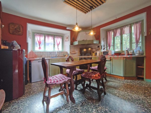 casa indipendente in vendita a Gignese in zona Vezzo
