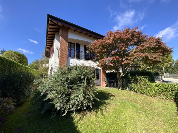 casa indipendente in vendita a Gignese
