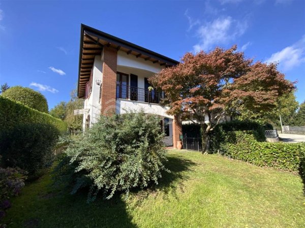 casa indipendente in vendita a Gignese