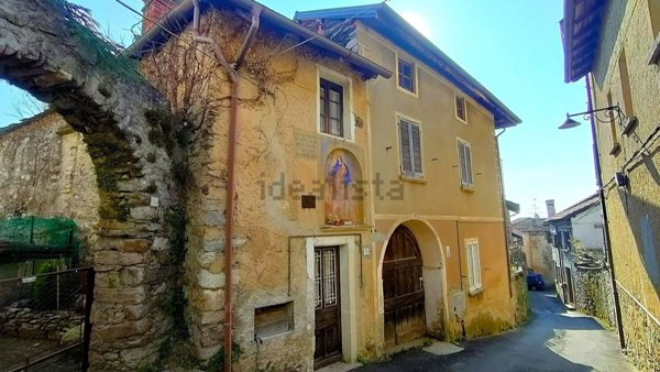 casa semindipendente in vendita a Gignese