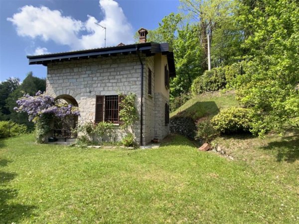 casa indipendente in vendita a Gignese in zona Alpino Cignese