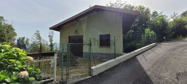 casa indipendente in vendita a Gignese in zona Nocco