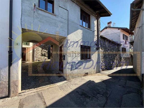 appartamento in vendita a Gignese in zona Nocco