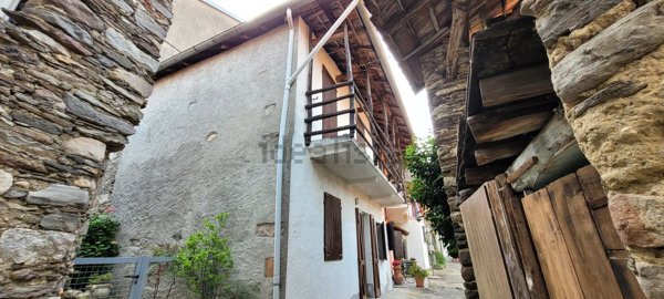 casa indipendente in vendita a Gignese in zona Nocco