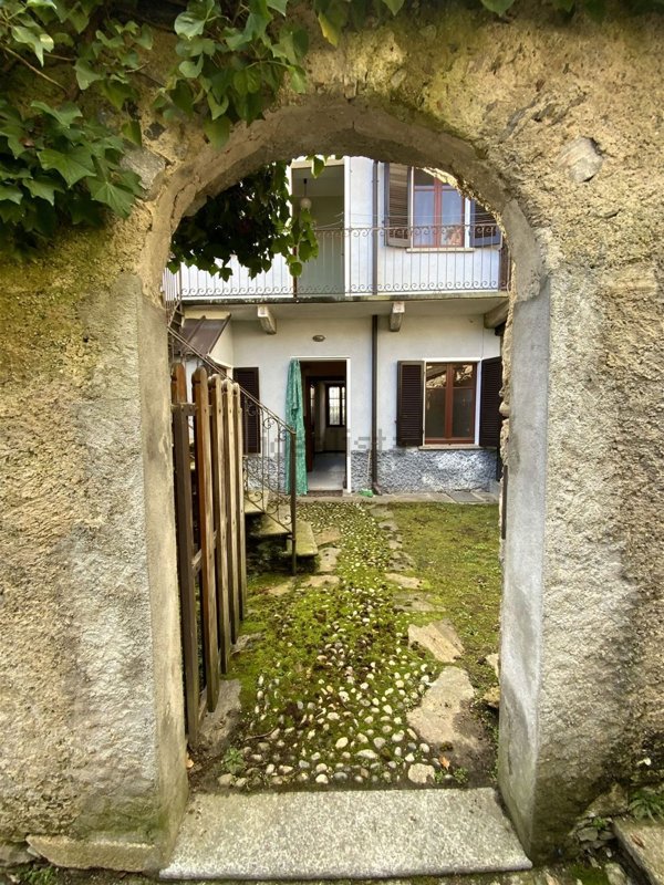 casa indipendente in vendita a Gignese