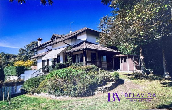 casa indipendente in vendita a Gignese in zona Vezzo