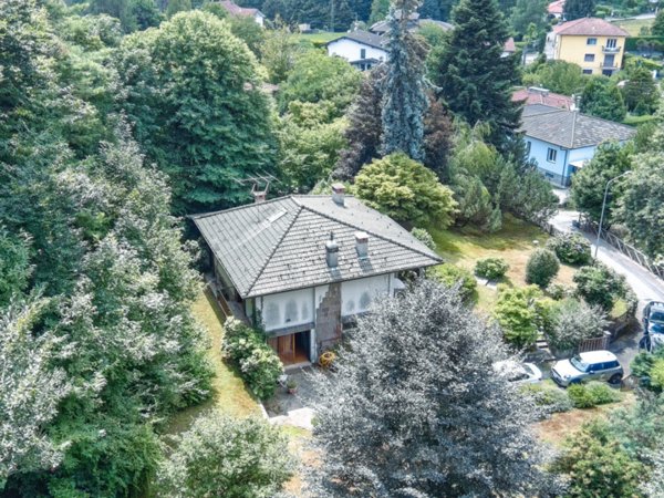casa indipendente in vendita a Gignese in zona Vezzo