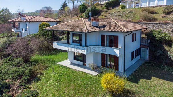 casa indipendente in vendita a Gignese