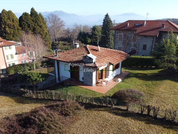 casa indipendente in vendita a Gignese in zona Vezzo