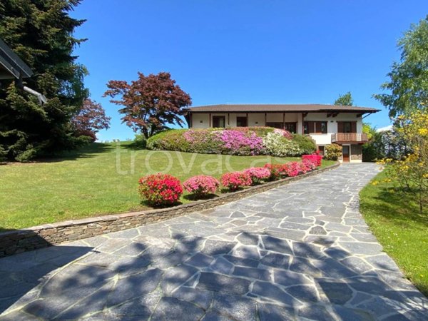casa indipendente in vendita a Gignese in zona Alpino Cignese