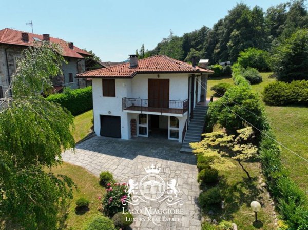 casa indipendente in vendita a Gignese in zona Vezzo