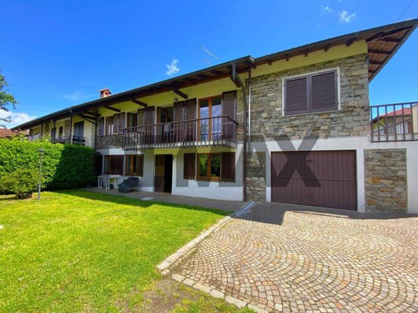 casa indipendente in vendita a Gignese in zona Vezzo