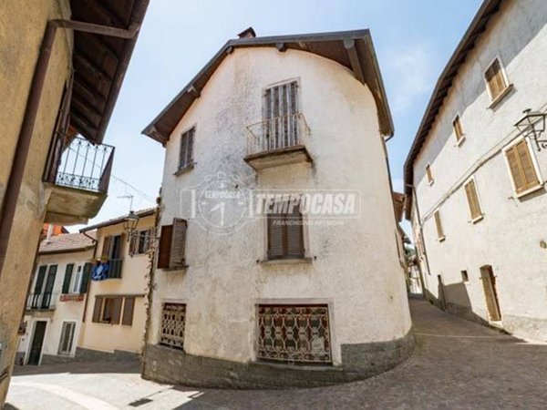 casa indipendente in vendita a Gignese