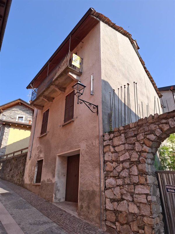 casa indipendente in vendita a Gignese