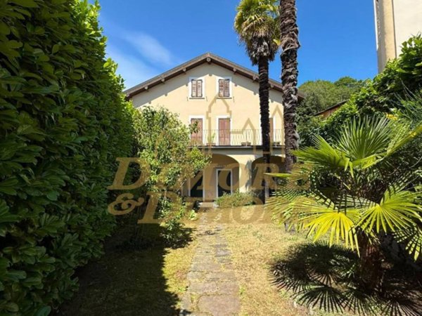 appartamento in vendita a Gignese in zona Vezzo