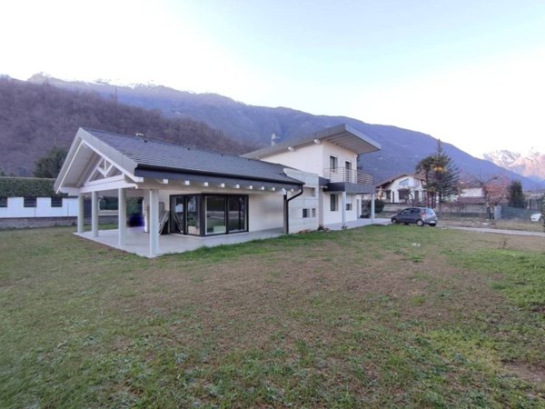 casa indipendente in vendita a Gravellona Toce