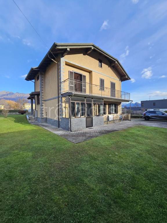 casa indipendente in vendita a Gravellona Toce