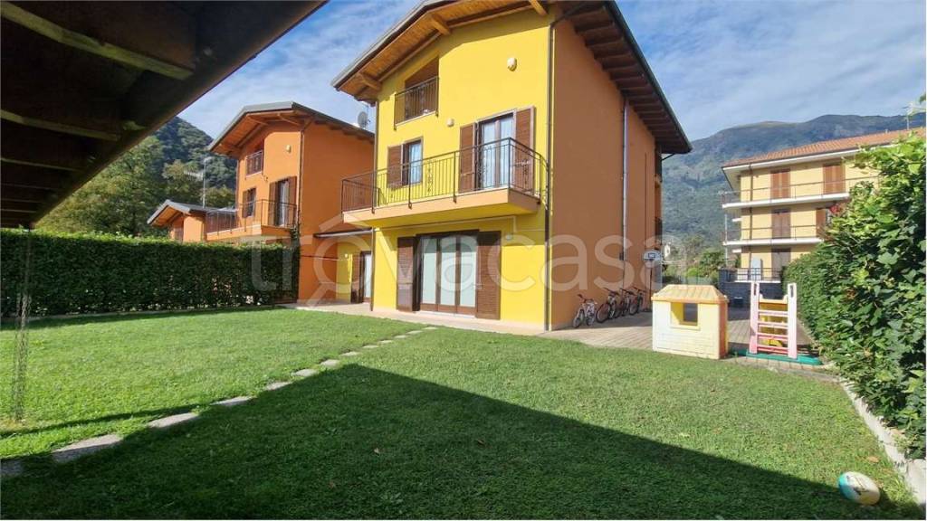 casa indipendente in vendita a Gravellona Toce in zona Pedemonte