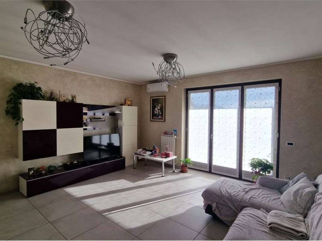 casa indipendente in vendita a Gravellona Toce in zona Pedemonte