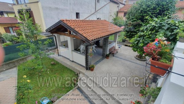 casa indipendente in vendita a Gravellona Toce