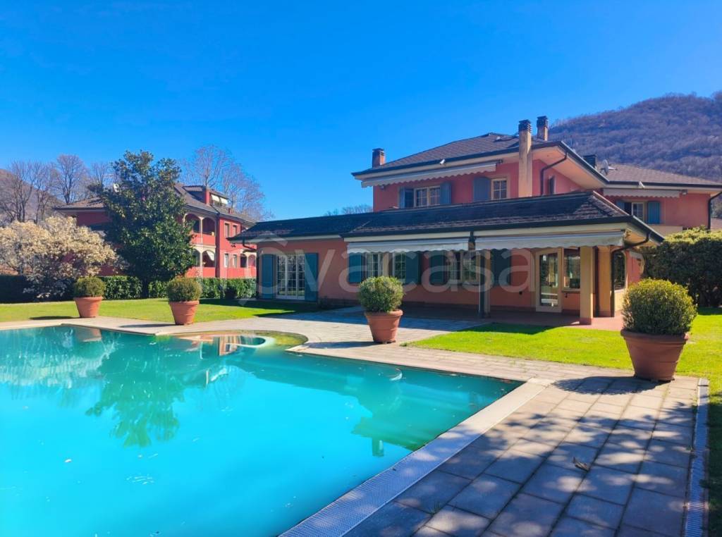 casa indipendente in vendita a Gravellona Toce