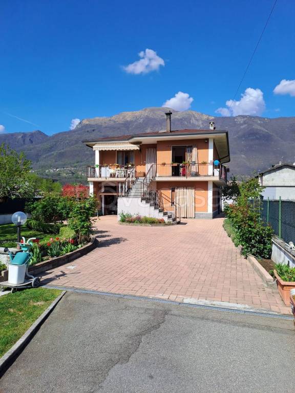 casa indipendente in vendita a Gravellona Toce