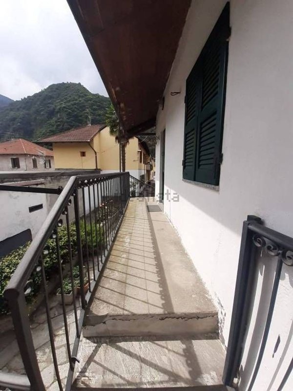 casa indipendente in vendita a Gravellona Toce