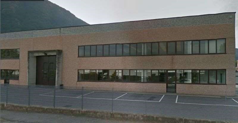 locale commerciale in vendita a Gravellona Toce