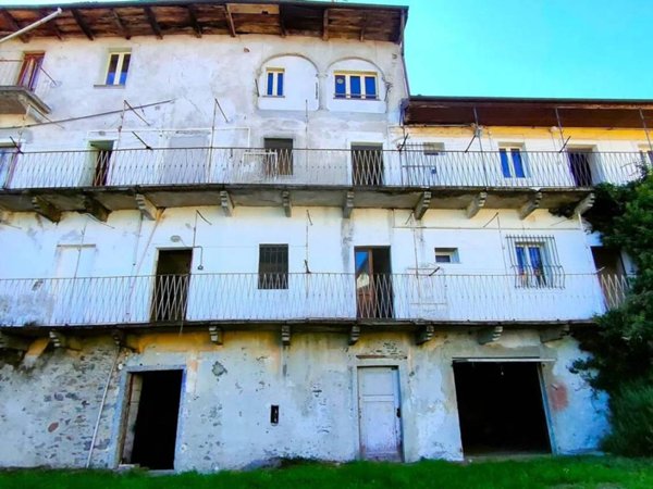 casa indipendente in vendita a Gravellona Toce in zona Pedemonte