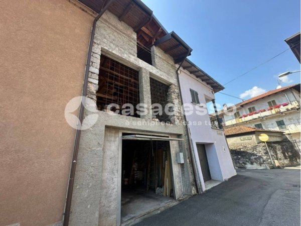 casa indipendente in vendita a Gravellona Toce