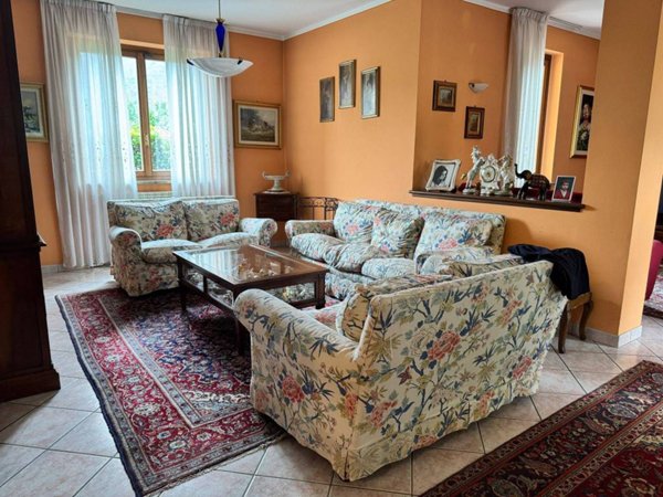 casa indipendente in vendita a Gravellona Toce