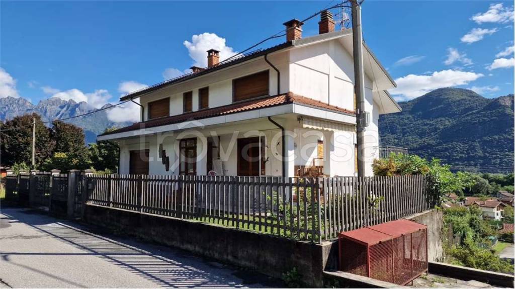 casa indipendente in vendita a Gravellona Toce in zona Pedemonte
