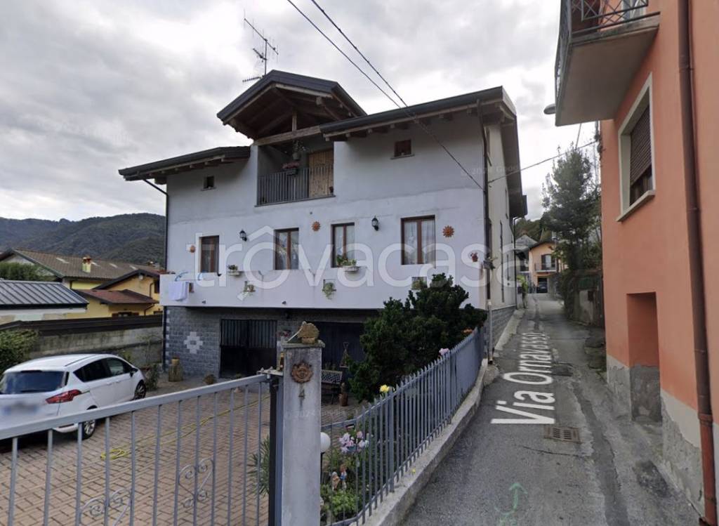 casa indipendente in vendita a Gravellona Toce